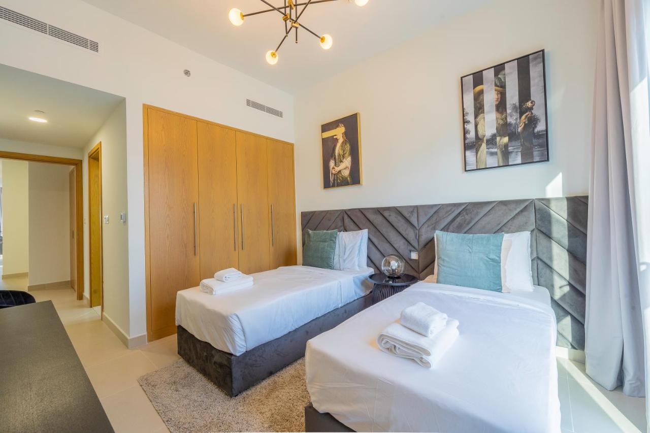 Nouveau Art Deco 3Br With Burj & Canal Views Dubai Exterior foto